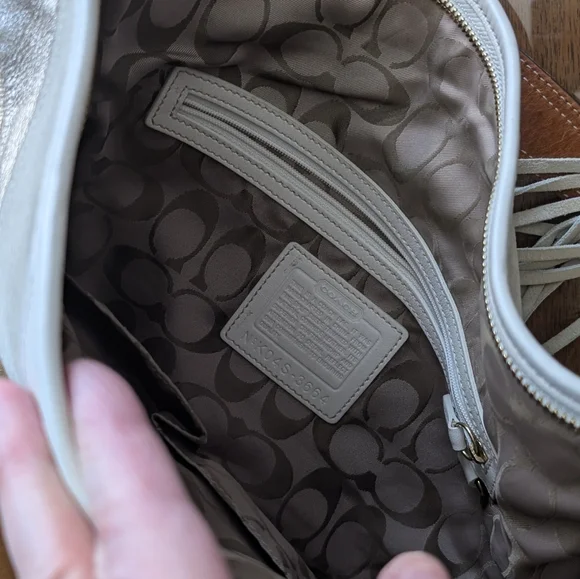 Coach Vintage Soho Limited Edition Chevron Leather Suede Hobo Bag Yellow White - Picture 12 of 14